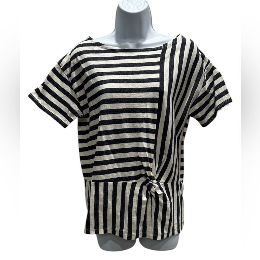 #431 GAP Black and White Striped Women's Blouse